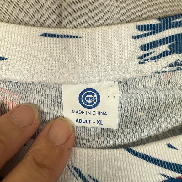 Unisex EUC Chicago Cubs Tie Dye Budweiser Logo Wrigley Field Bleacher T Shirt XL - Picture 5 of 6